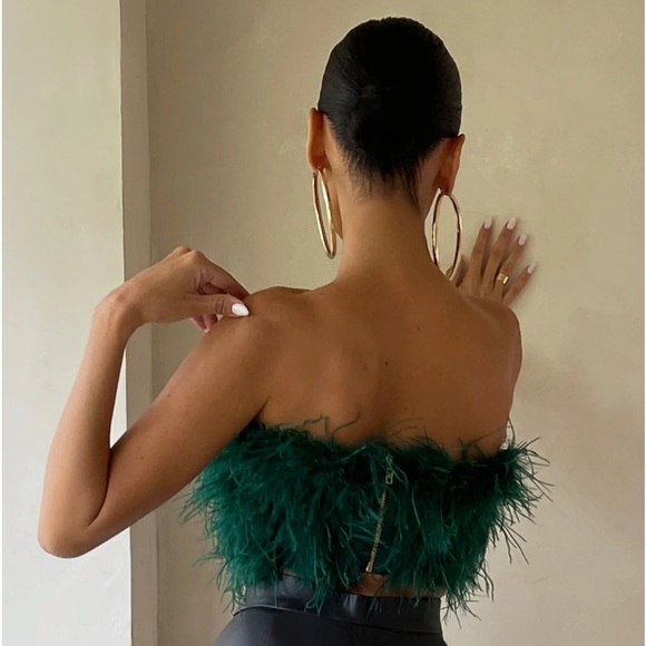 Brand new real feather crop top! Crop top Neuf en vrai plum ! - Picture 3 of 4